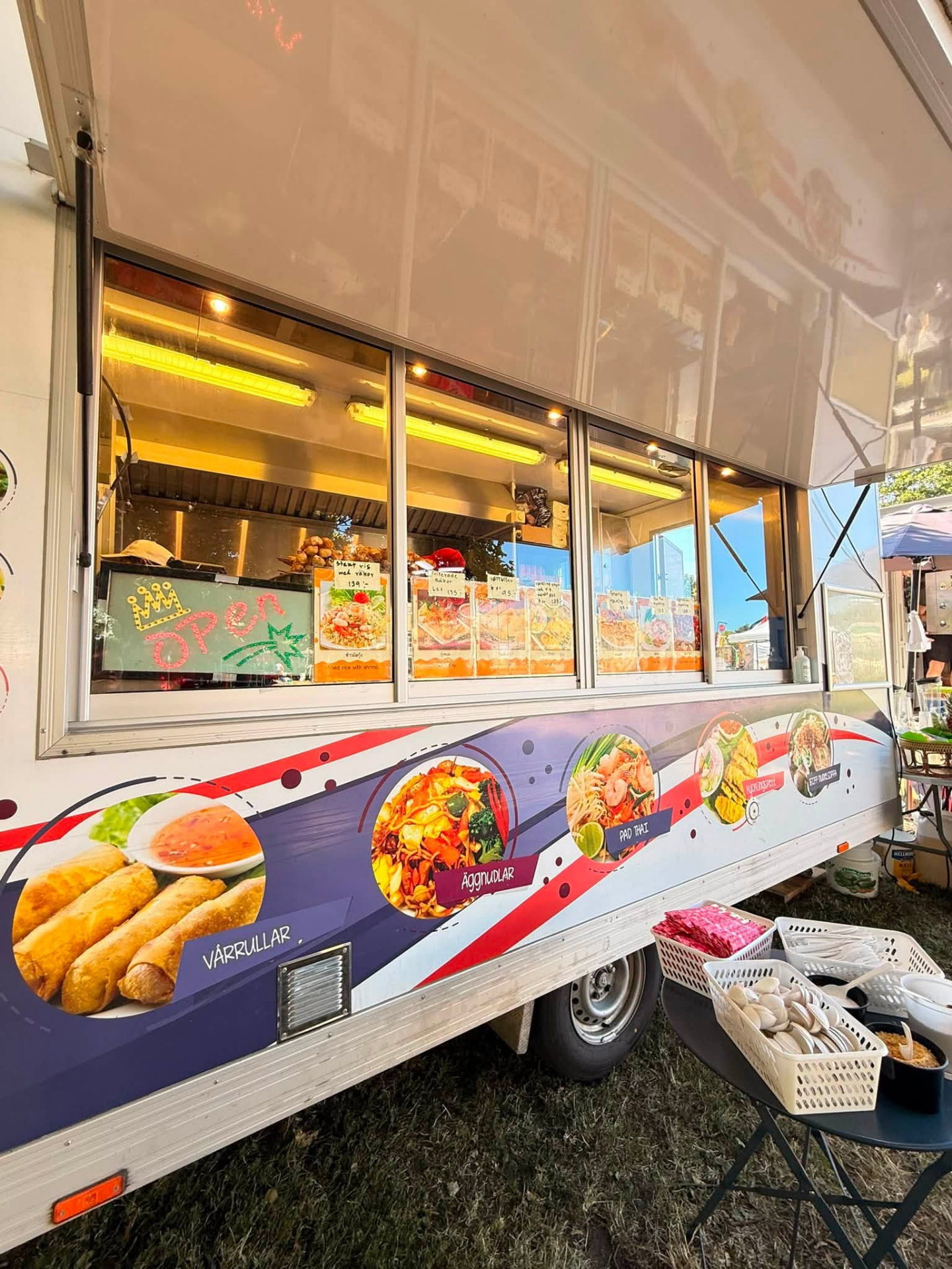 NOK'S Taste of Thailand matvagn på Vaksalatorg i Uppsala